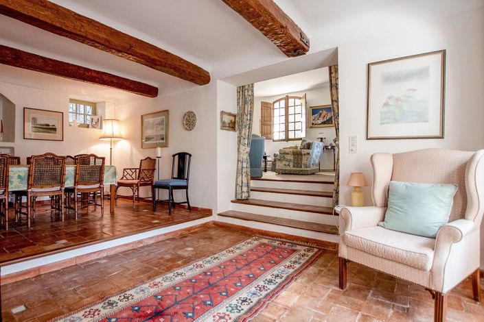 Image No.11-5 Bed House for sale