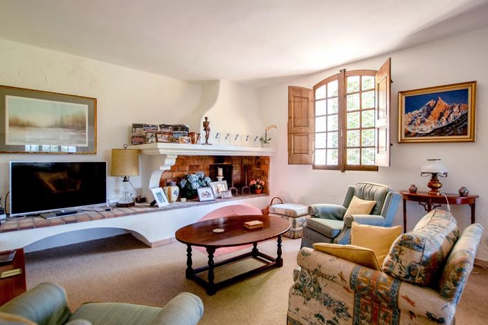 Image No.12-5 Bed House for sale