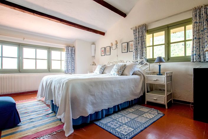 Image No.24-5 Bed House for sale