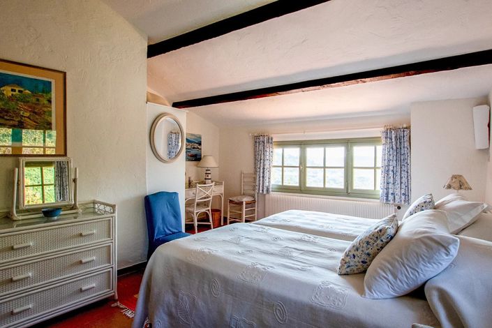 Image No.26-5 Bed House for sale