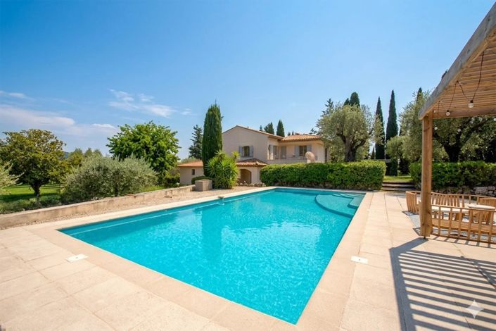 Image No.2-Maison de 5 chambres à vendre à Châteauneuf-Grasse