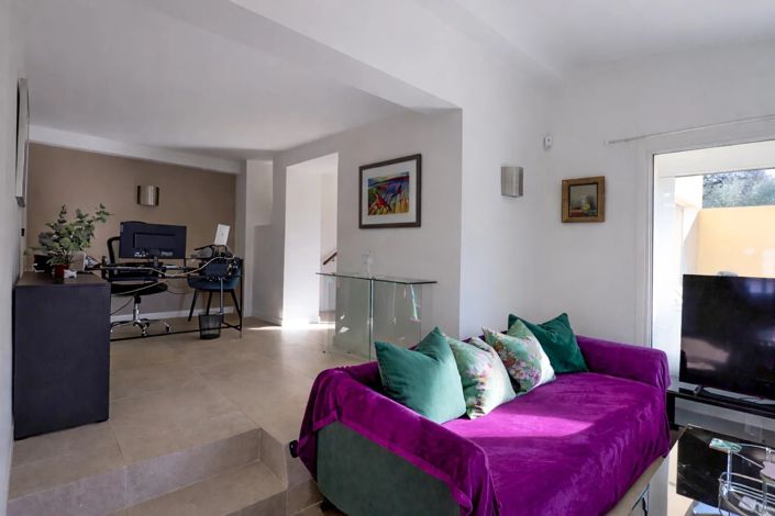 Image No.4-3 Bed House for sale