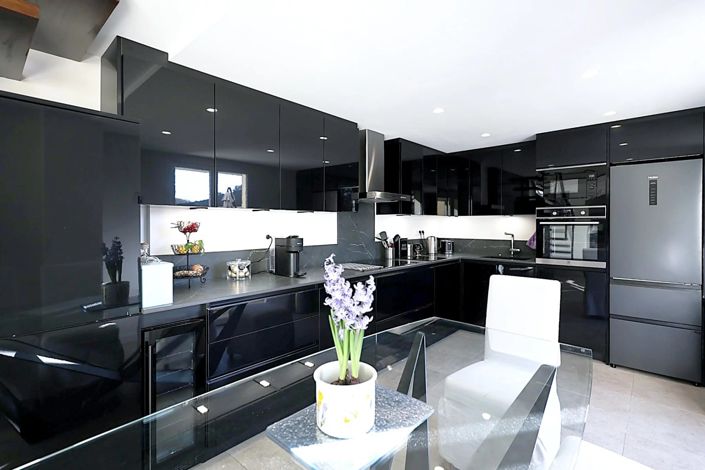 Image No.7-3 Bed House for sale