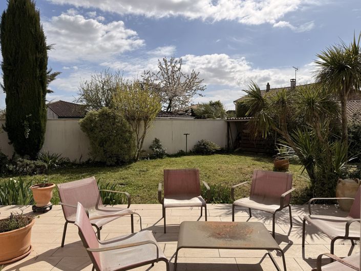 Image No.2-5 Bed House for sale