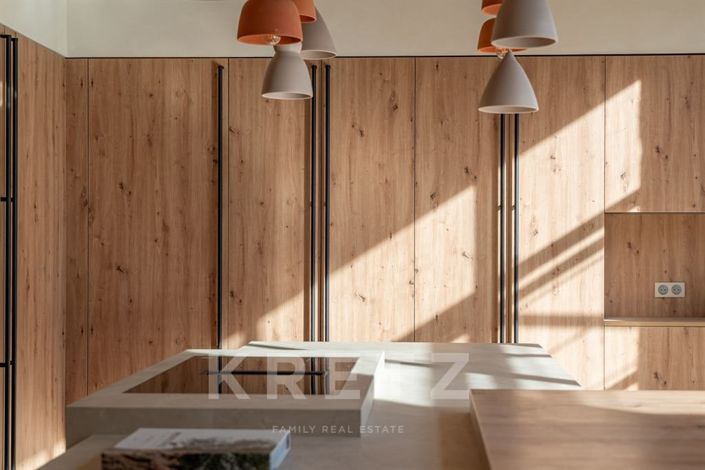 Image No.10-5 Bed House for sale