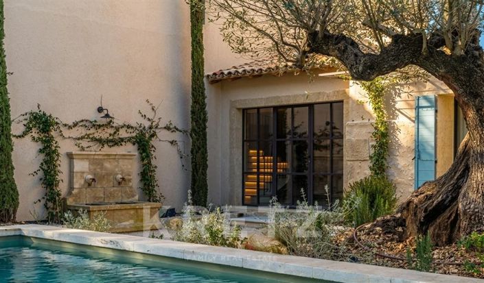 Image No.9-5 Bed House for sale