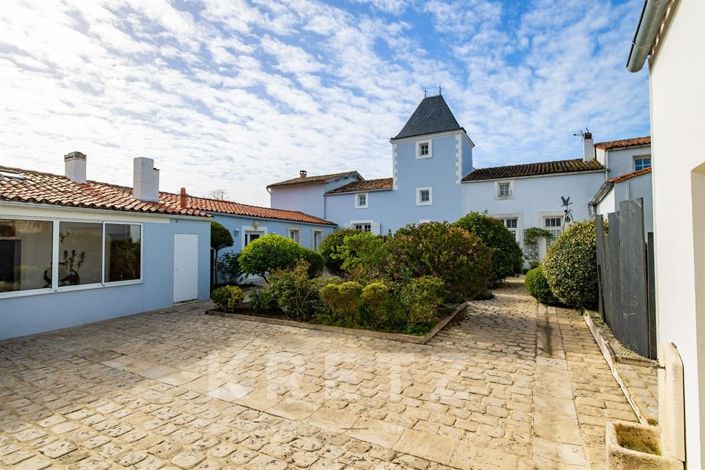 Image No.3-5 Bed Property for sale