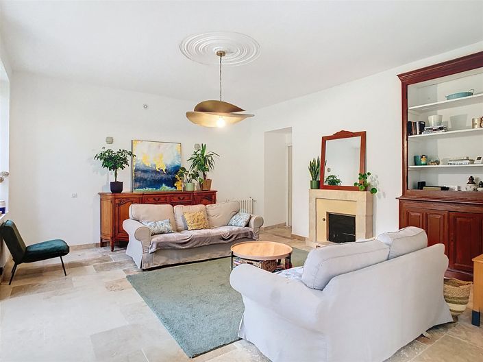 Image No.7-5 Bed House for sale