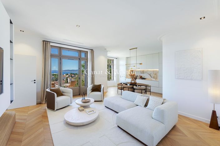 Image No.7-6 Bed Property for sale