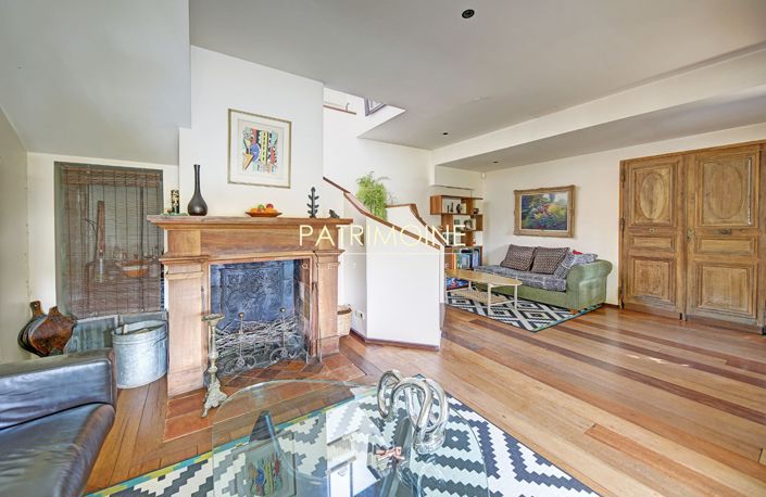 Image No.8-4 Bed Property for sale