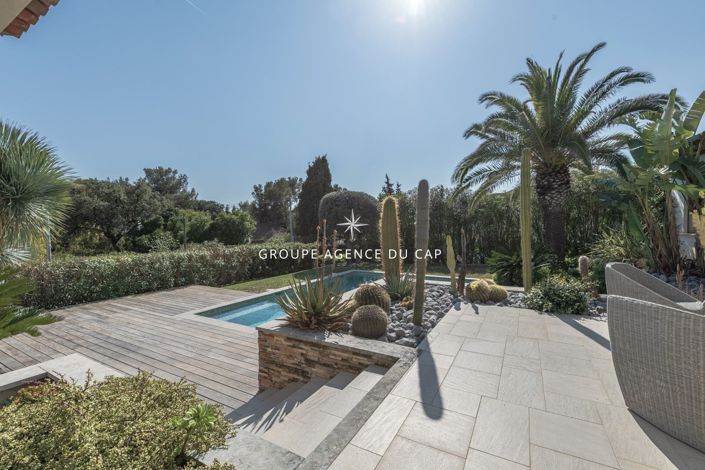 Image No.5-4 Bed Property for sale