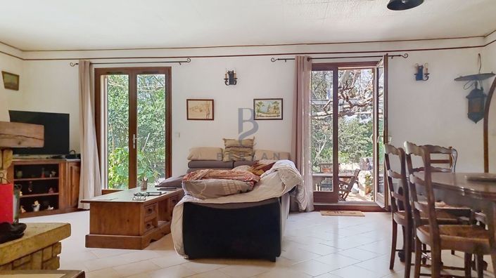 Image No.12-3 Bed House for sale