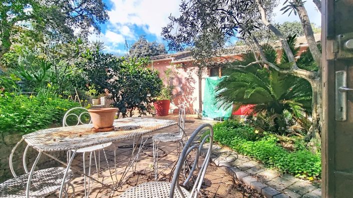 Image No.6-3 Bed House for sale