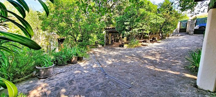 Image No.8-3 Bed House for sale