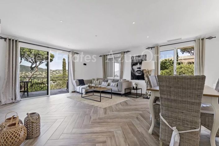 Image No.3-5 Bed House for sale