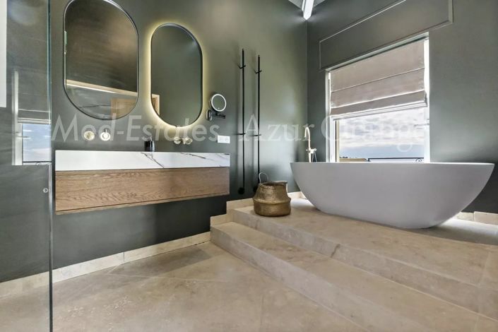 Image No.11-6 Bed House for sale