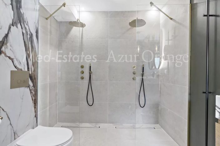 Image No.17-6 Bed House for sale