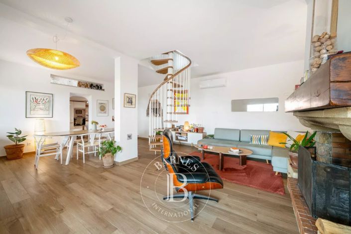 Image No.5-House for sale