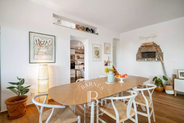 Image No.6-House for sale