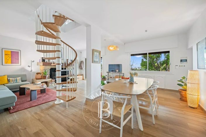 Image No.7-House for sale