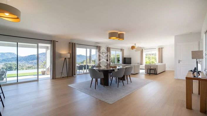 Image No.7-Maison de 4 chambres à vendre à Les Adrets-de-l'Estérel