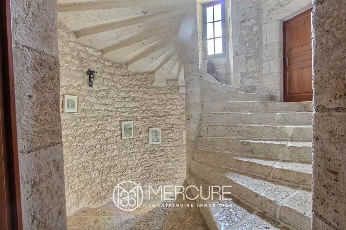 Image No.2-6 Bed House for sale