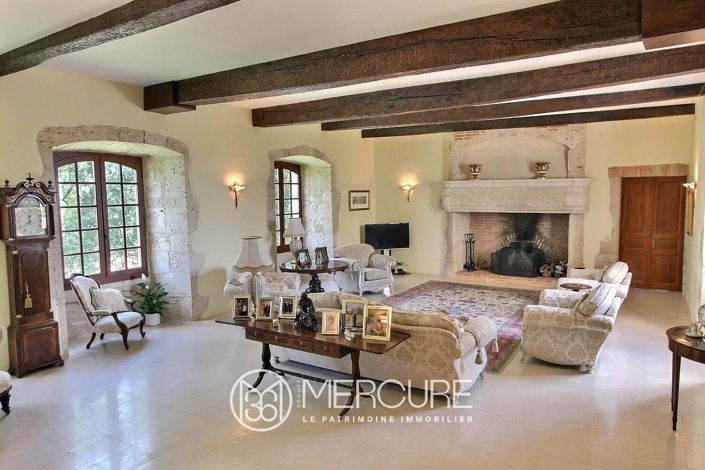 Image No.6-6 Bed House for sale