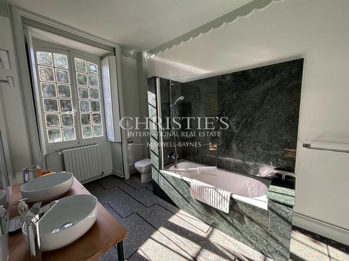 Image No.22-16 Bed House for sale