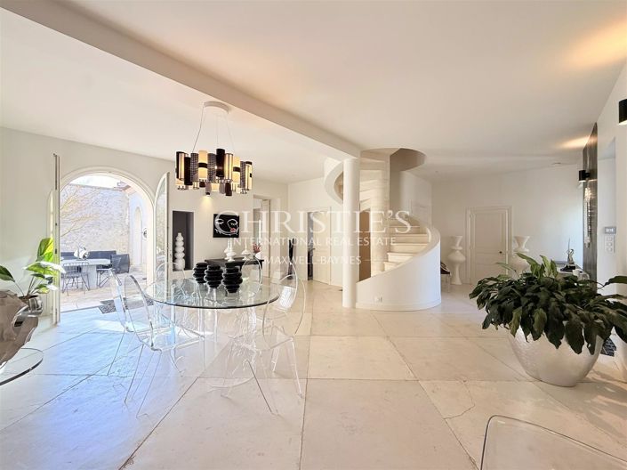 Image No.10-4 Bed House for sale