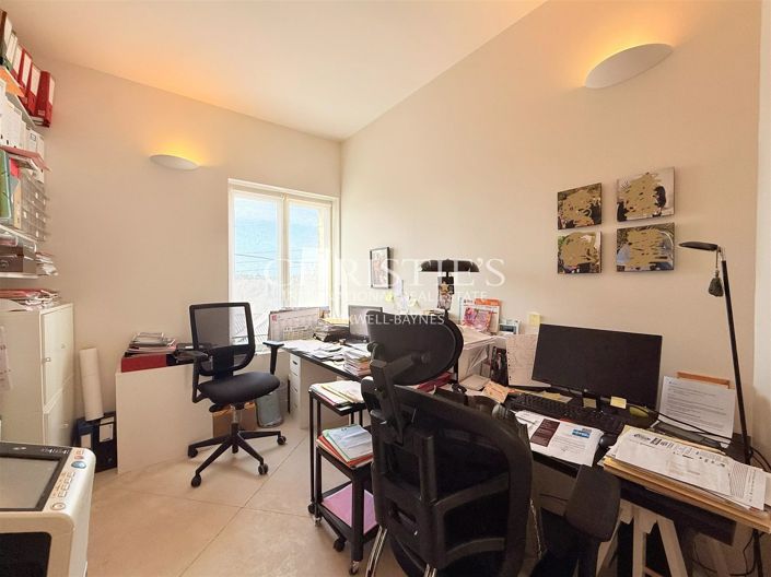 Image No.15-4 Bed House for sale