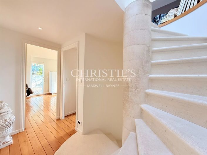 Image No.16-4 Bed House for sale