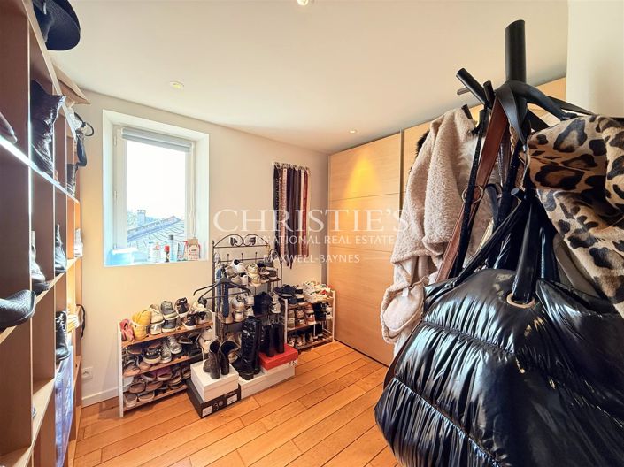 Image No.20-4 Bed House for sale