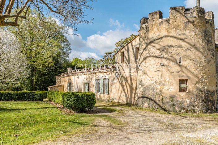 Image No.2-Propriété de 11 chambres à vendre à Bordeaux