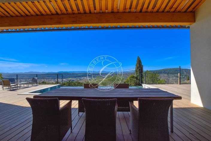 Image No.18-5 Bed House for sale