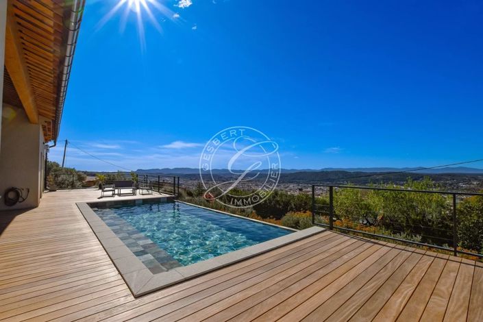 Image No.2-5 Bed House for sale