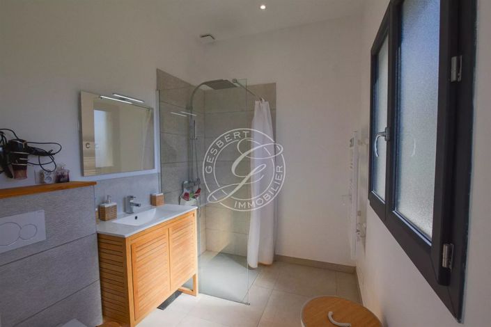 Image No.22-5 Bed House for sale