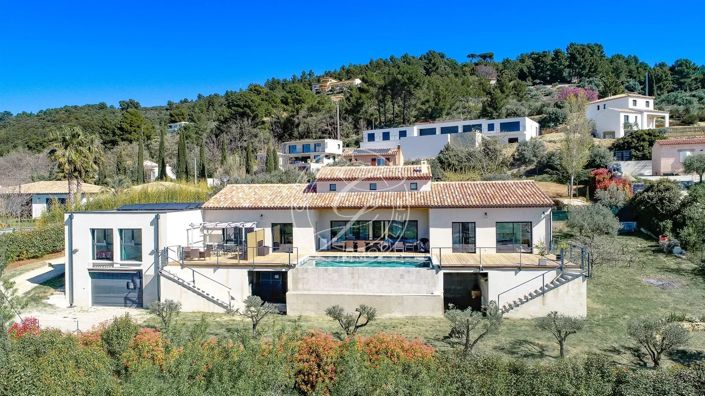 Image No.26-5 Bed House for sale