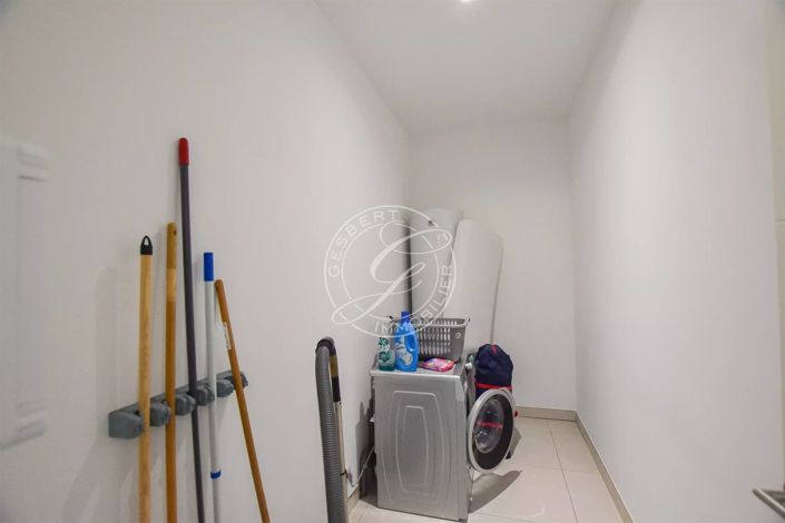 Image No.28-5 Bed House for sale