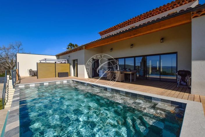 Image No.6-5 Bed House for sale