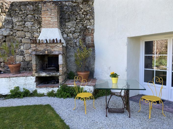 Image No.22-4 Bed Property for sale