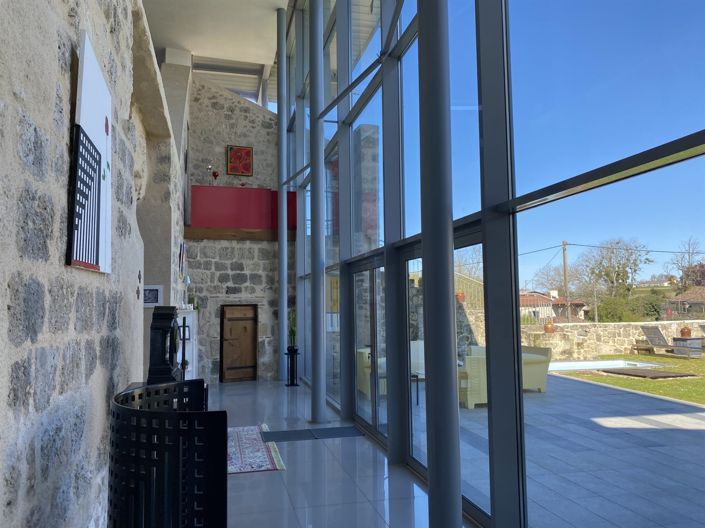 Image No.4-4 Bed Property for sale