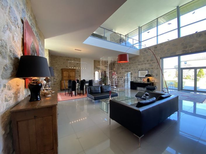 Image No.5-4 Bed Property for sale