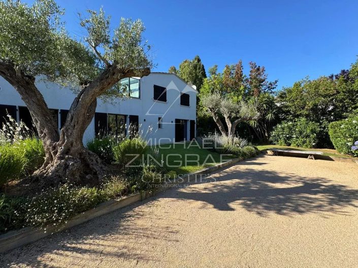 Image No.20-5 Bed House for sale