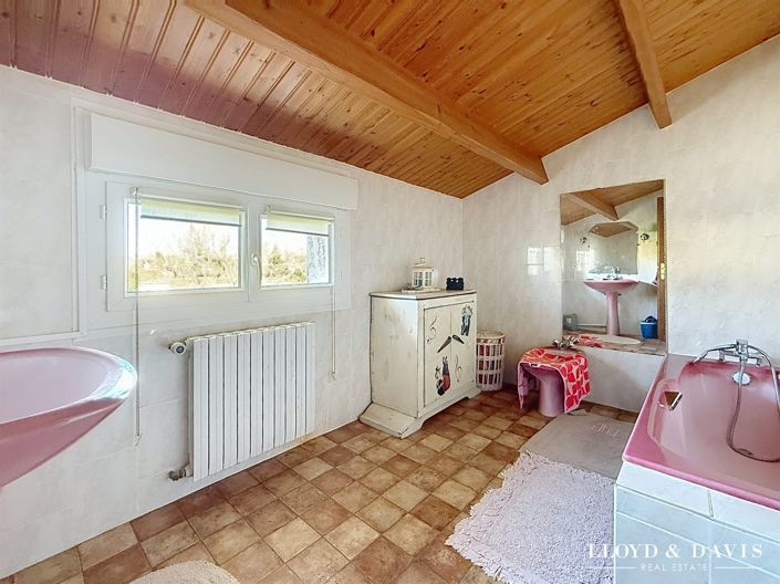 Image No.12-3 Bed House for sale
