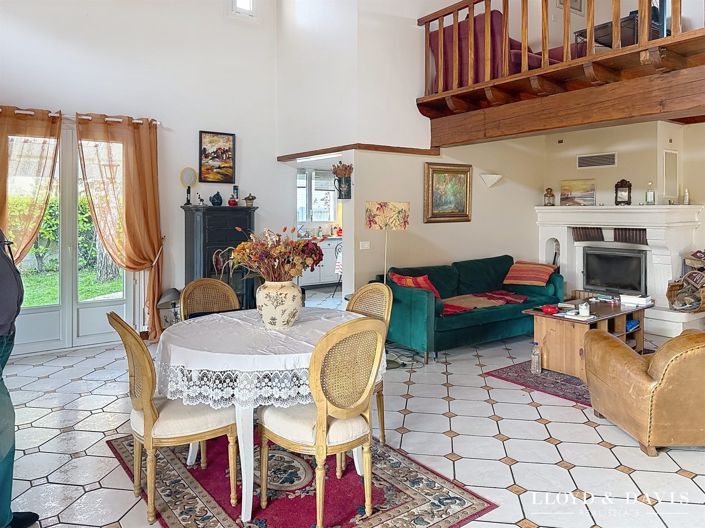 Image No.2-3 Bed House for sale