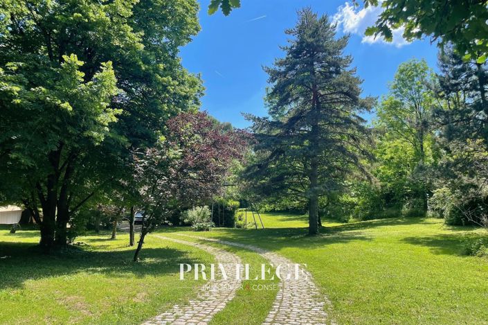 Image No.2-Maison de 4 chambres à vendre à Ecully