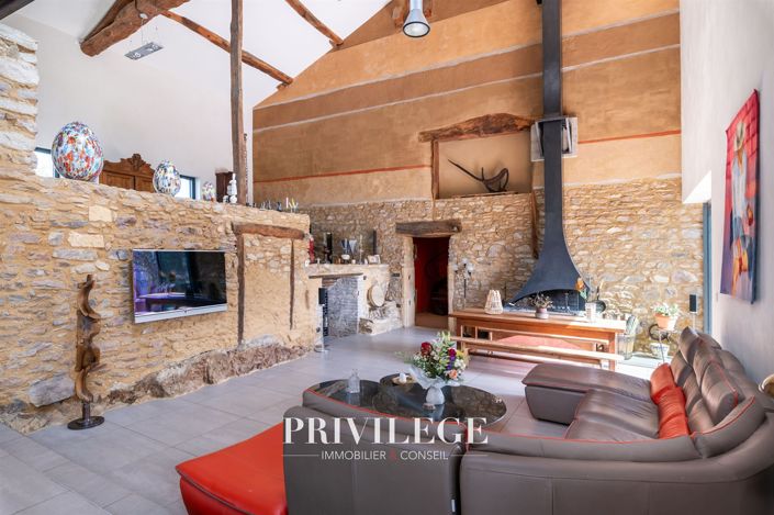 Image No.10-5 Bed House for sale