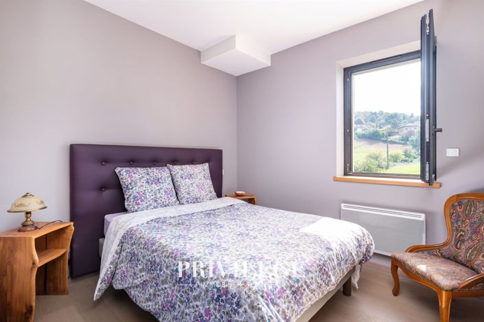 Image No.17-5 Bed House for sale