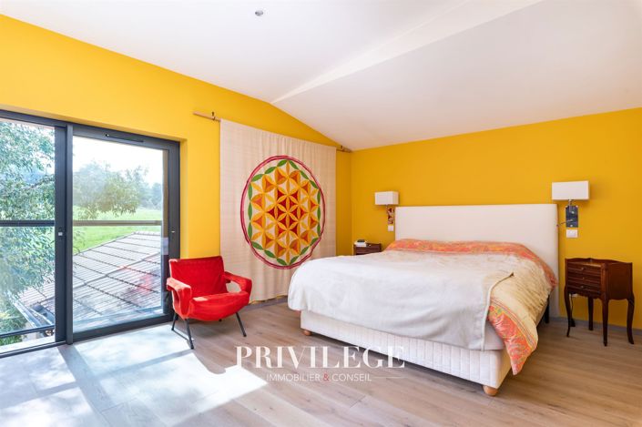 Image No.20-5 Bed House for sale