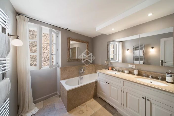 Image No.6-3 Bed House for sale